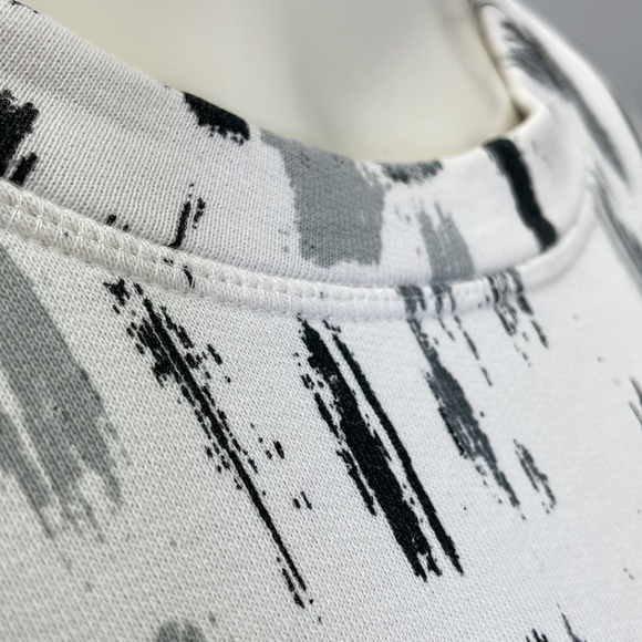 NWOT • Monki Crew Neck Terry Pullover in Paint Stroke Print. - Picture 4 of 14